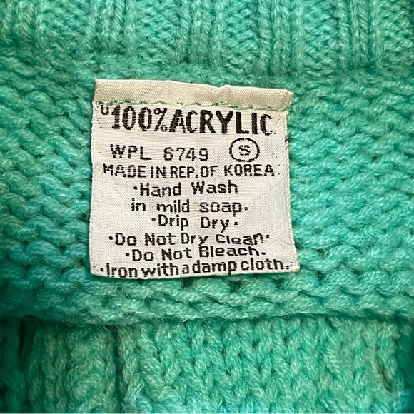 Vintage | Cable Knit Button Front Sweater Cardigan - Picture 10 of 10